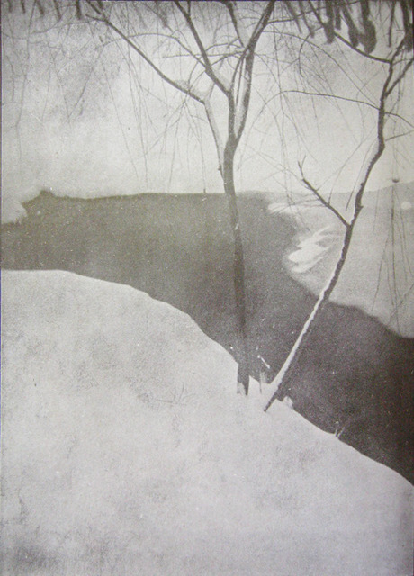 Fig. 14: Sun Zhongkuan 孫仲寛 (active 1920s), Winter Stream 寒溪. Gelatin silver print. From Guangshe Nianjian (Annual of the Beijing Light Society), no. 1 (1928). Courtesy of the Shanghai Muncipal Library. 