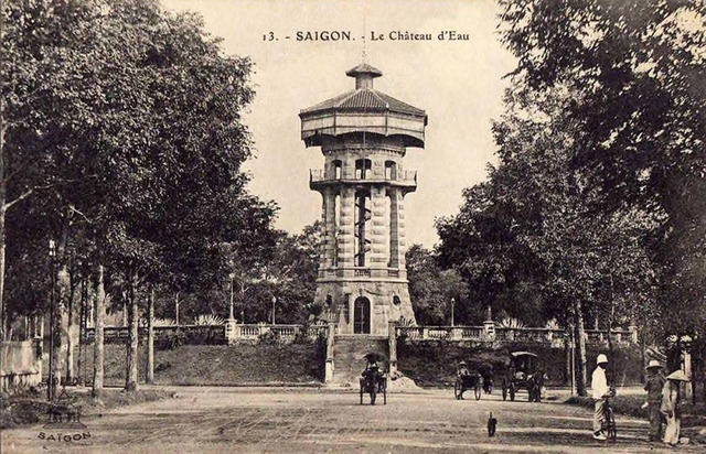 Fig. 25. Alexandre Decoly, Water Tower, Saigon, now Turtle Lake. 