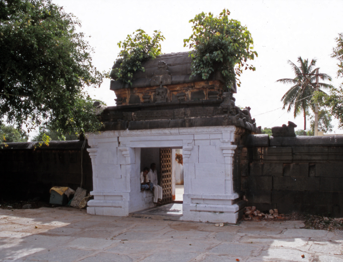 7. Gopura of Nīlakaṇṭēśvara (or Irungōlēśvara) temple at Laddigam