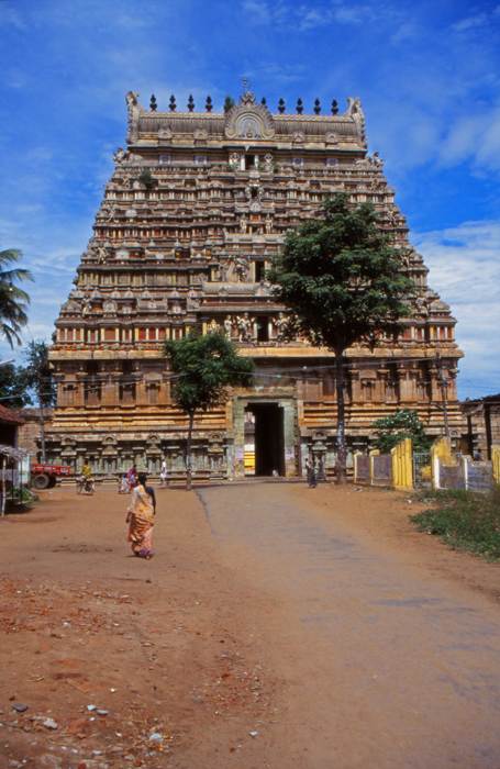 9. Outer gopura of the Kampaharēśvara temple, Tribhuvanam