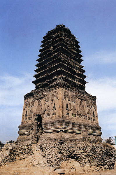 17a North Pagoda. Chaoyang, Liaoning, 1043–44. Photo from Liaoningsheng wenwu kaogu yanjiusuo, Chaoyang beita (Beijing: Wenwu chubanshe, 2007), plate 1