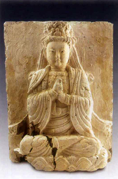 21 Vairocana Buddha carved in brick relief, inside the lower crypt of Liaobin Pagoda, 43 x 33 cm. Photo from Shenyangsi wenwu kaogu yanjiusuo, “Shenyang Xinmin Liaobinta,” plate 18