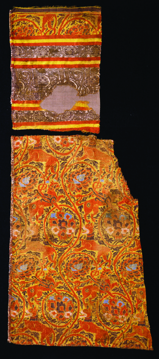Figure 18. Two Samitum-woven textile fragments, east Islamic world or China, 13th century. Silk and silvered paper lamella, h. 100.5 cm, w. 43.5 cm. The David Collection, Copenhagen, inv. no. 12/2002. Photo by Pernille Klemp Figure 18. Two Samitum-woven textile fragments, east Islamic world or China, 13th century. Silk and silvered paper lamella, h. 100.5 cm, w. 43.5 cm. The David Collection, Copenhagen, inv. no. 12/2002. Photo by Pernille Klemp