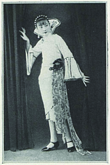 Figure 6. “Paris frocks have influenced the modern dress of China.” Vogue, September 14, 1929, p. 194 Figure 6. “Paris frocks have influenced the modern dress of China.” Vogue, September 14, 1929, p. 194