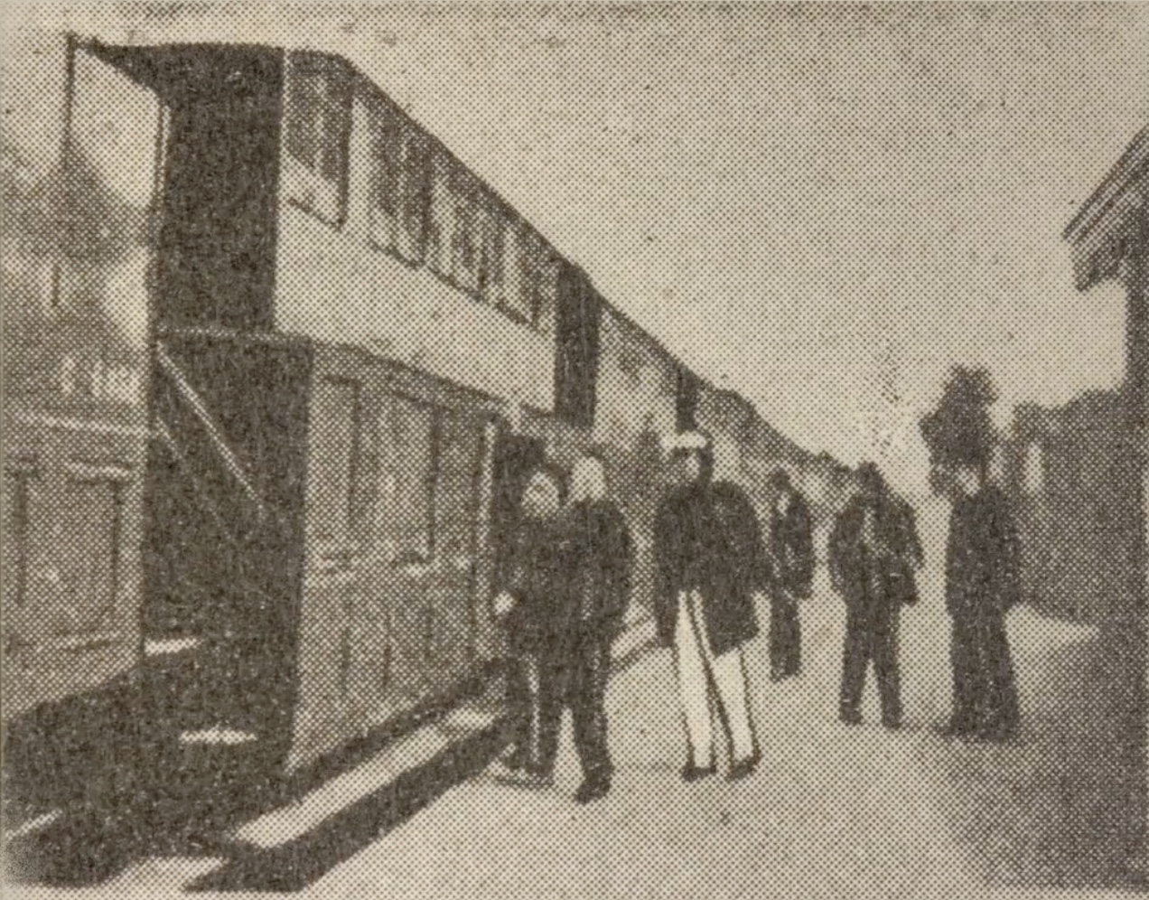 An image from Georges Méliès’s L’arrivée d’un train (gare de Joinville) (1896) printed in a flipbook created by Léon Beaulieu. The discovery led to the reconstruction of two dozen early French films from the pages of Beaulieu’s flipbooks. Source: San Francisco Silent Film Festival. An image from Georges Méliès’s L’arrivée d’un train (gare de Joinville) (1896) printed in a flipbook created by Léon Beaulieu. The discovery led to the reconstruction of two dozen early French films from the pages of Beaulieu’s flipbooks. Source: San Francisco Silent Film Festival.