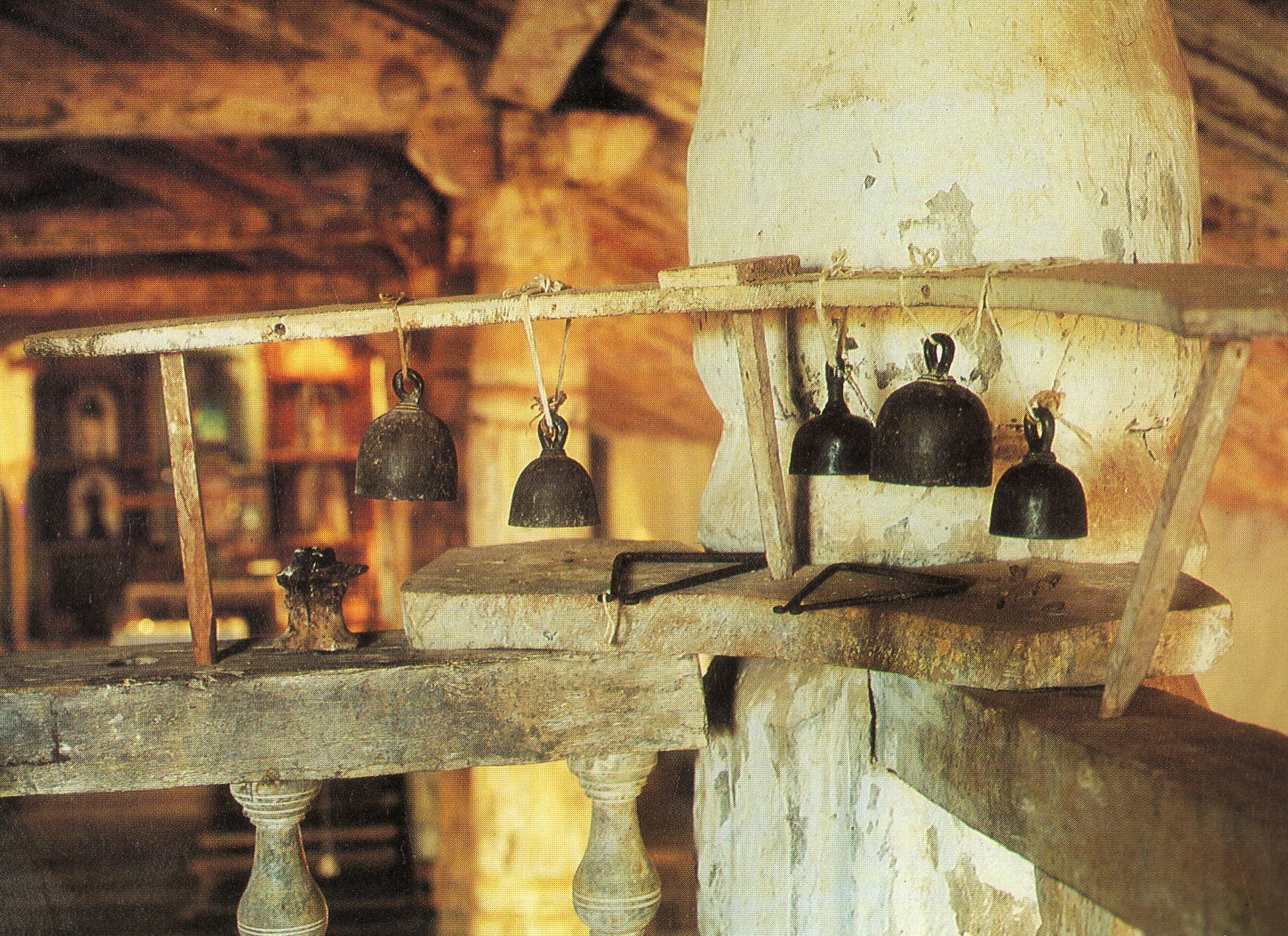 Figure 8. Small bells from the village of Santa Ana, Chiquitos region, Bolivia. Picture from: Szarán, Luis & Jesús Ruyiz Nestosa 1999 Música en las reducciones jesuíticas de América del Sur. Colección de instrumentos de Chiquitos, Bolivia. Fundación Paracuaria, Missionsprojur S.J. Nürnberg, Centro de Estudios Paraguayos “Antonio Guasch”. Asunción Figure 8. Small bells from the village of Santa Ana, Chiquitos region, Bolivia. Picture from: Szarán, Luis & Jesús Ruyiz Nestosa 1999 Música en las reducciones jesuíticas de América del Sur. Colección de instrumentos de Chiquitos, Bolivia. Fundación Paracuaria, Missionsprojur S.J. Nürnberg, Centro de Estudios Paraguayos “Antonio Guasch”. Asunción