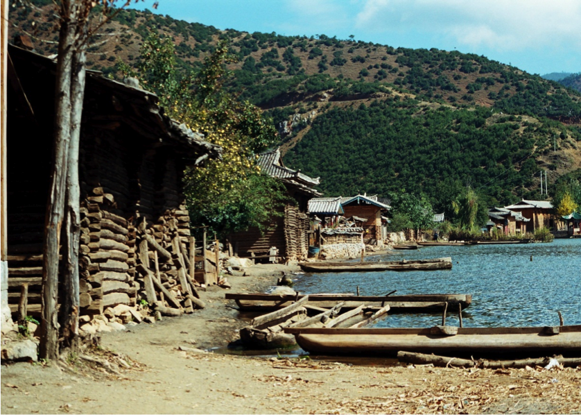 Figure 9: The entrance of Lige. Note that there is a garbage can in the center of the photo. October 2000. Figure 9: The entrance of Lige. Note that there is a garbage can in the center of the photo. October 2000.