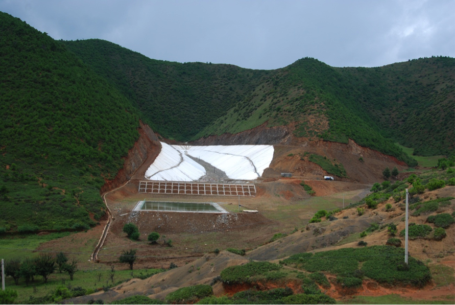 Figure 14: The garbage dump of Yongning in a mountain valley near Lake Lulu. Photographed on August 19, 2008 Figure 14: The garbage dump of Yongning in a mountain valley near Lake Lulu. Photographed on August 19, 2008