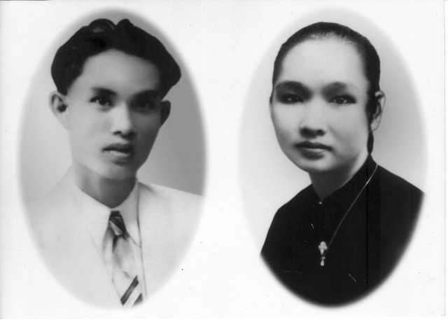 Figure 2: my recovered grandparents, Tinh Hoa shop, 2002 