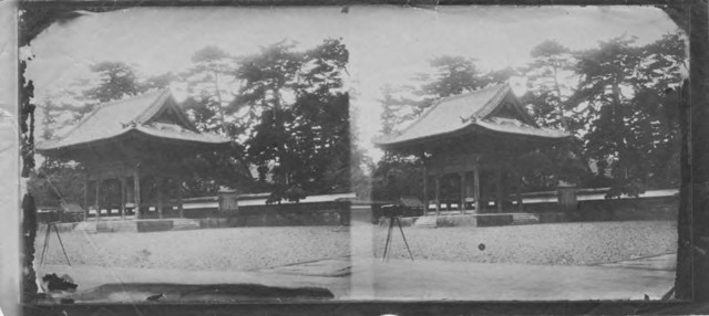 Fig. 8: John Gulick or William Saunders, ‘View of the Grounds of the Temple of Zojo,’ 1862, albumen-print stereoview, Clark Worswick Collection. Fig. 8: John Gulick or William Saunders, ‘View of the Grounds of the Temple of Zojo,’ 1862, albumen-print stereoview, Clark Worswick Collection.