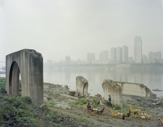 Fig. 9. Zhang Kechun, The Yellow River series, At the abandoned pier, 2013, 100 x 75 cm. ©Zhang Kechun, courtesy of Three Shadows +3 Gallery. Fig. 9. Zhang Kechun, The Yellow River series, At the abandoned pier, 2013, 100 x 75 cm. ©Zhang Kechun, courtesy of Three Shadows +3 Gallery.