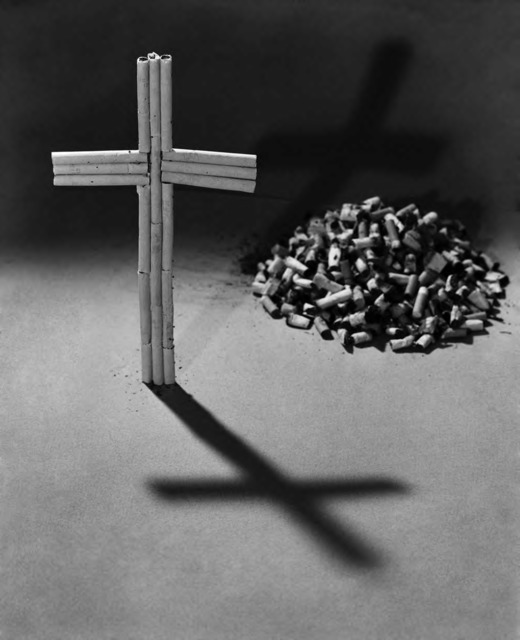 Fig. 5. Xu Zhuo, Antismoking series: Graveyard, 1980, © Xu Zhuo. 