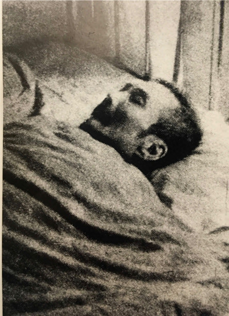 Fig. 12. Lu Xun’s postmortem photo, October 19, 1936, Sha Fei sheying quanji (Beijing: Changcheng chubanshe, 2005), 38.