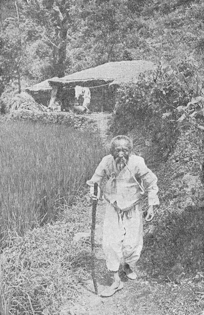 Fig. 8. Yi Myŏngtong, Slash-and-Burn Farmer on Mt. Chiri, 1963, courtesy of Tonga ilbo.