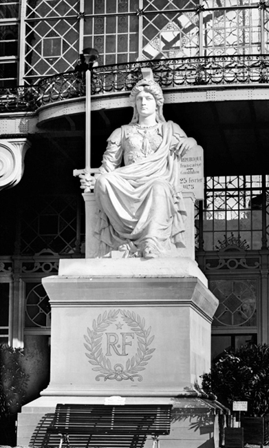 Figure 3. Auguste Clésinger, La République, Exposition Universelle de 1878, © Neurdein / Roger-Viollet / The Image Works. Figure 3. Auguste Clésinger, La République, Exposition Universelle de 1878, © Neurdein / Roger-Viollet / The Image Works.